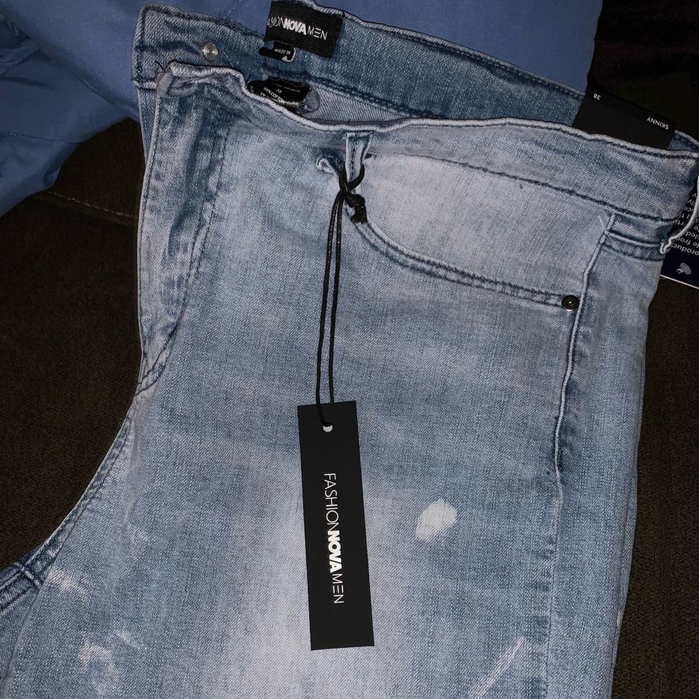 FashionNova Men jeans. Size 38 waist n 33/34 length